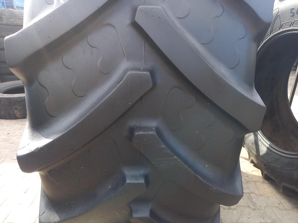 Opona używana rolnicza 710/70R38 BKT AGRIMAX RT765 1400zł W5160 - obrazek 5