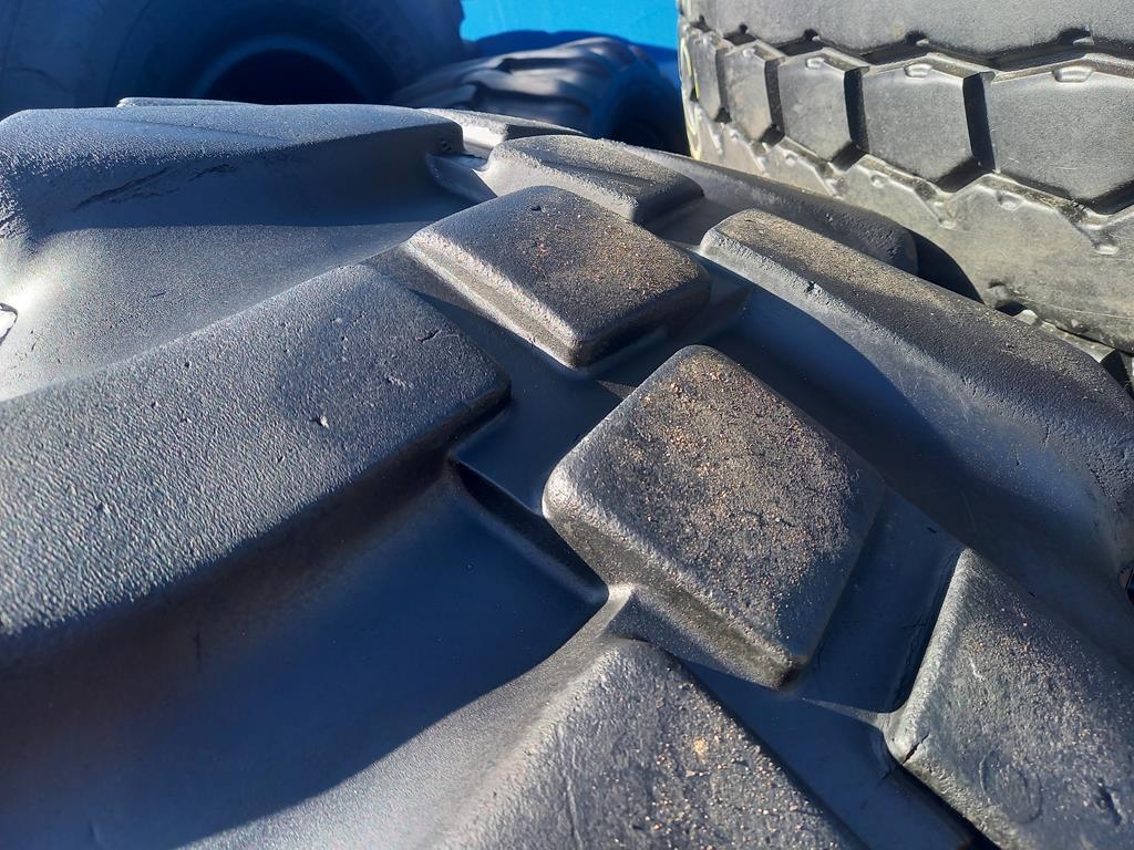 Opona używana przemysłowa 445/65R22.5 18R22.5 AEOLUS 1000zł W5162 - obrazek 6