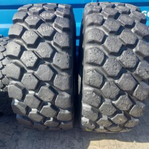 2x Opona używana przemysłowa 23.5R25 MICHELIN XTRA DEFEND 3900zł W5166