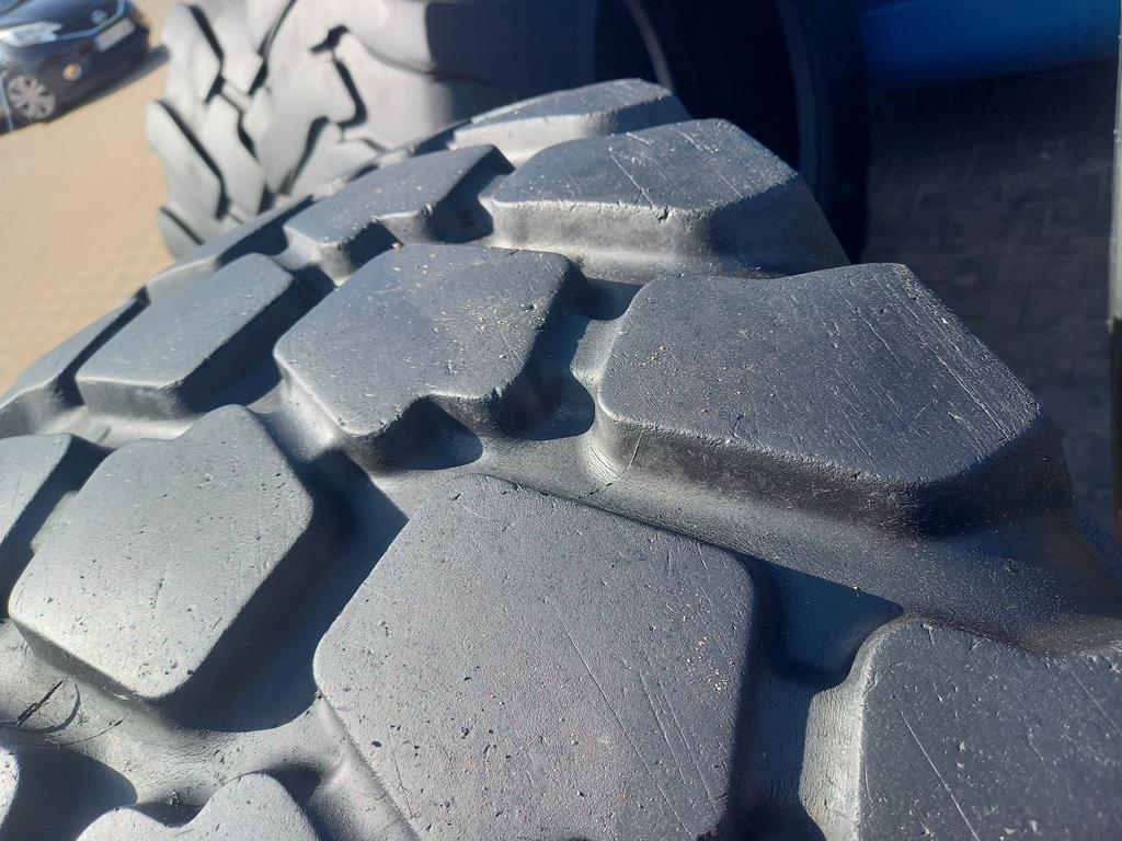 Opona używana przemysłowa 395/85R20 MICHELIN XZL 700zł W5168 - obrazek 7