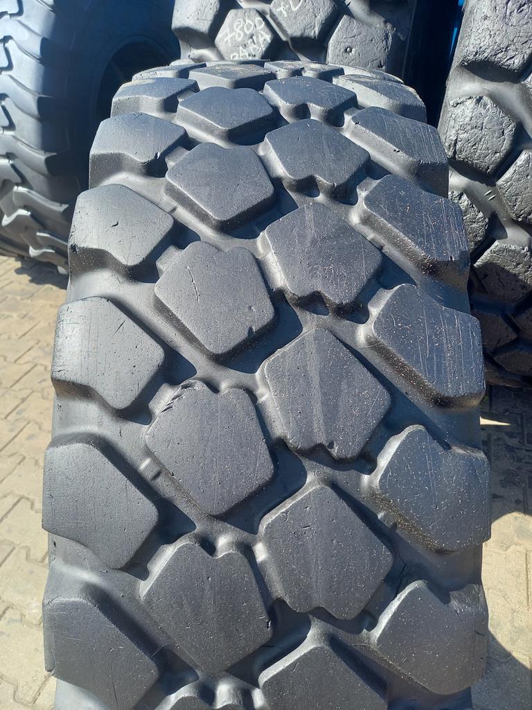 Opona używana przemysłowa 395/85R20 MICHELIN XZL 700zł W5168 - obrazek 9