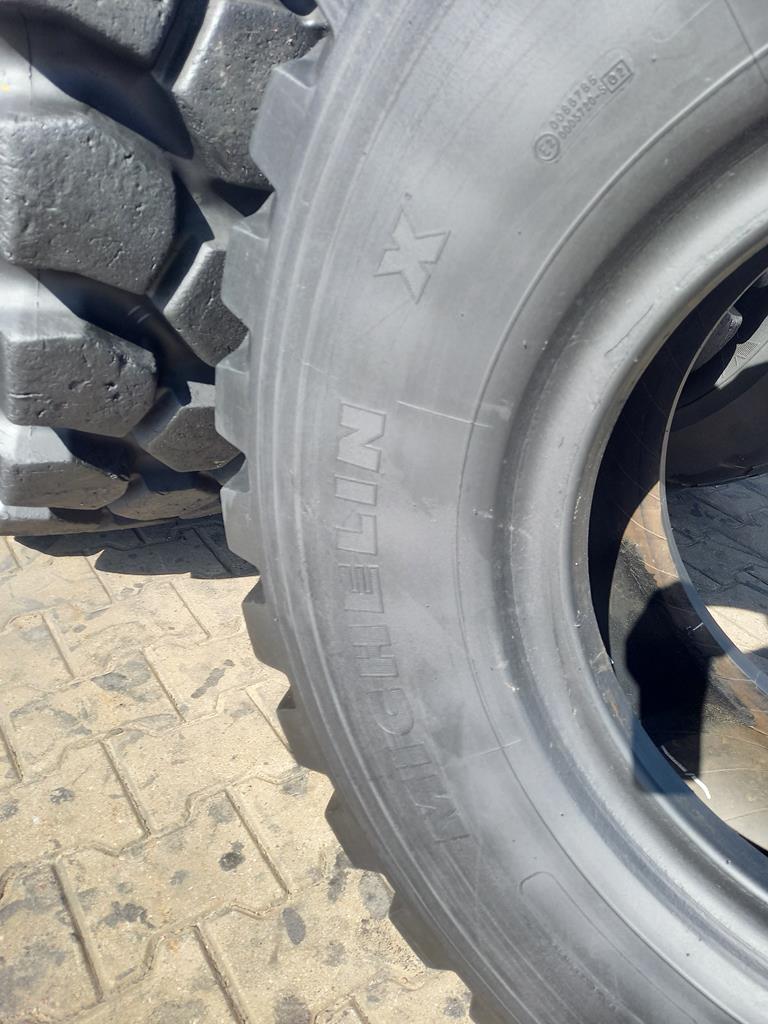 Opona używana przemysłowa 395/85R20 MICHELIN XZL 700zł W5168 - obrazek 11
