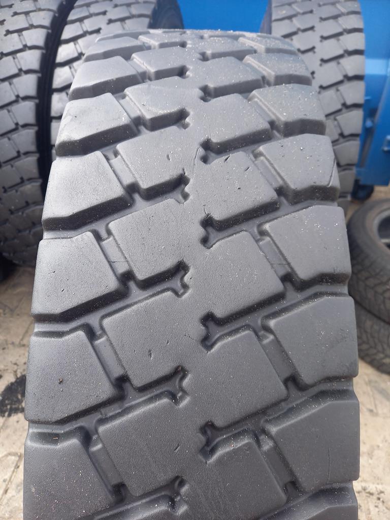 4x Opona używana ciężarowa 12.00R22.5 BARUM BS73 700zł C2824 - obrazek 6