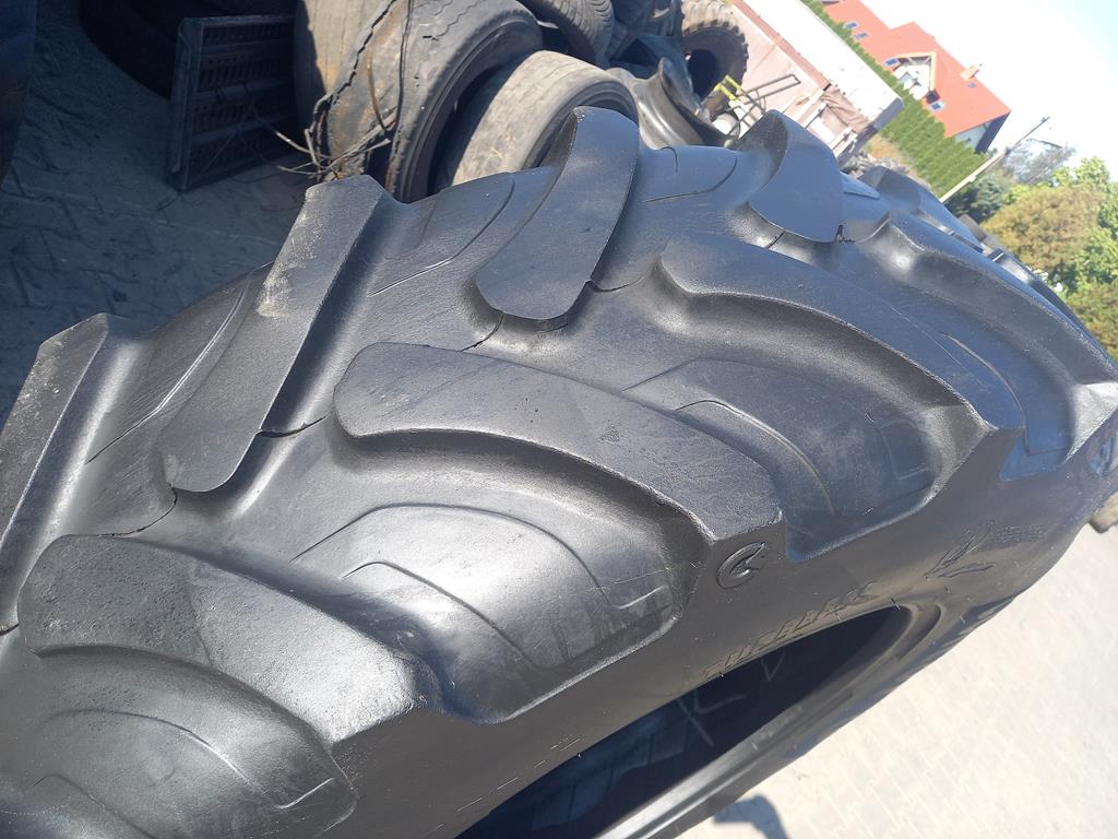 Opona używana rolnicza 420/85R34 16.9R24 CULTOR RADIAL 85 900zł W5183 - obrazek 15