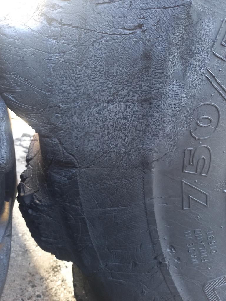 Opona używana leśna 750/55-26.5 750/55R26.5 NOKIAN FOREST 3900zł W5186 - obrazek 7