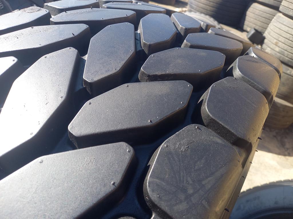Opona używana przemysłowa 385/95R25 14.00R25 MAGNA MA03 2000zł W5187 - obrazek 4