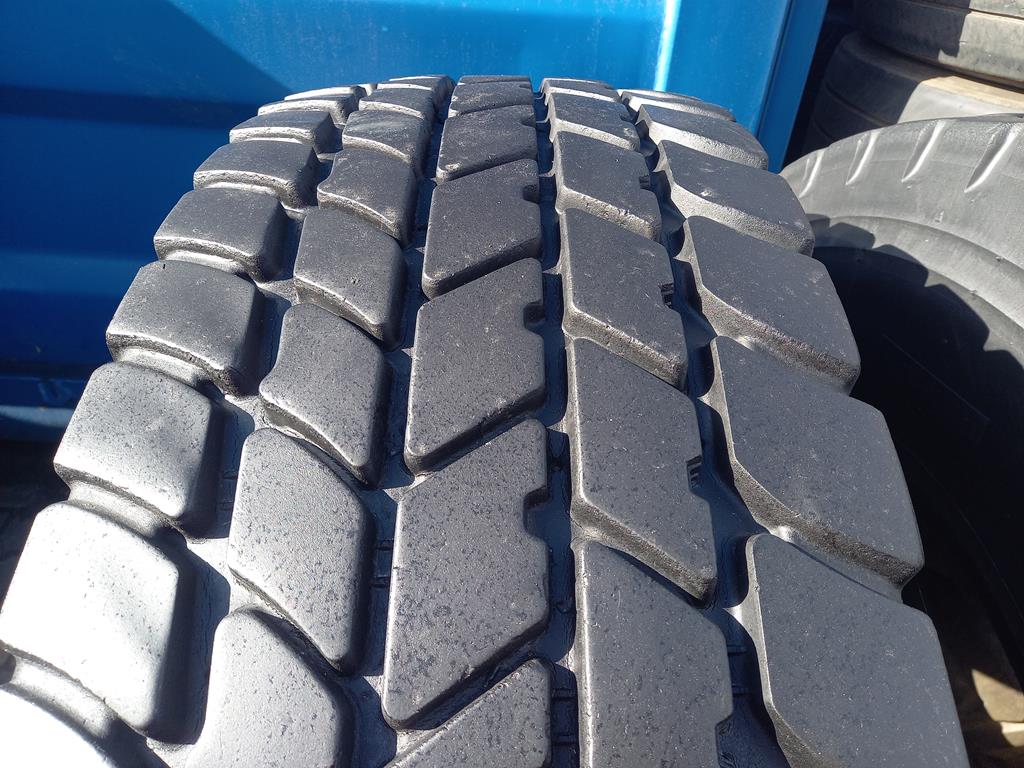 Opona używana przemysłowa 385/95R25 MICHELIN X-CRANE AT 1400zł W5191 - obrazek 5