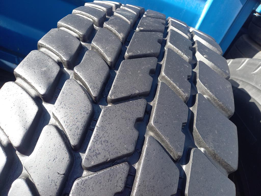 Opona używana przemysłowa 385/95R25 MICHELIN X-CRANE AT 1400zł W5191 - obrazek 7