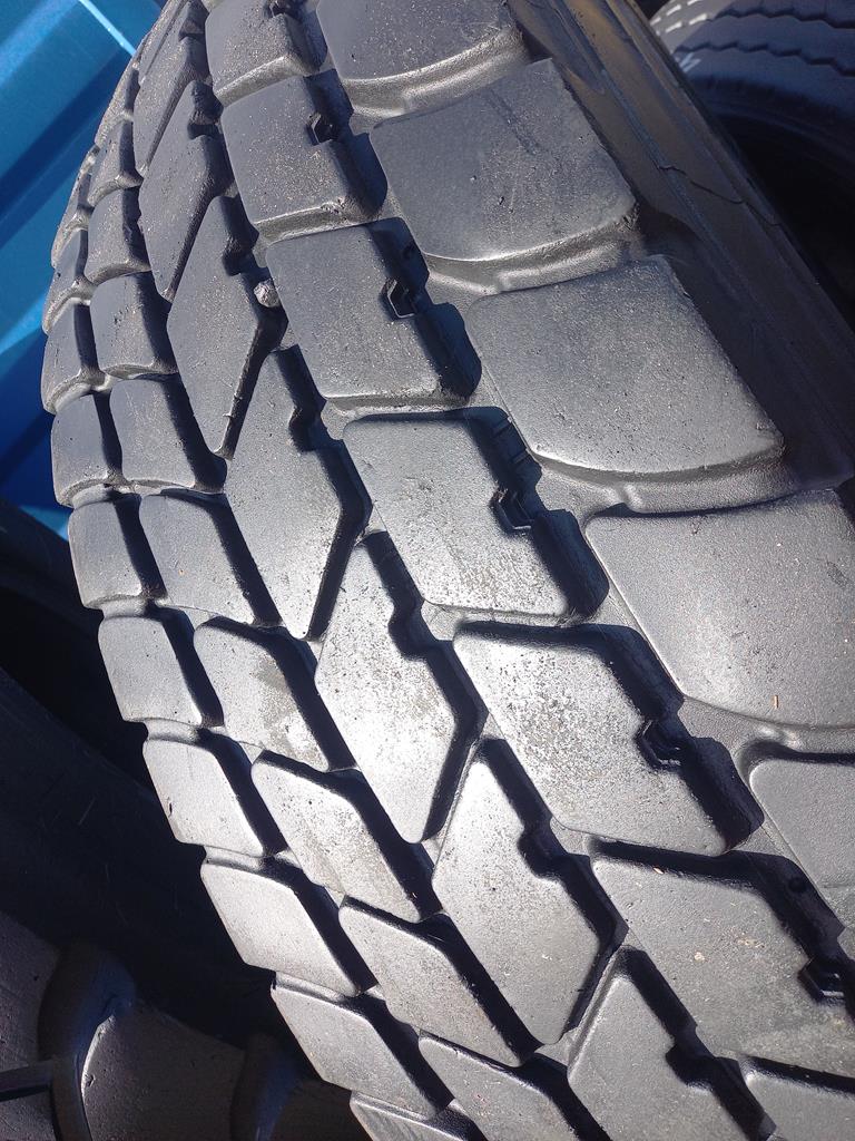 Opona używana przemysłowa 385/95R25 MICHELIN X-CRANE AT 1400zł W5191 - obrazek 13