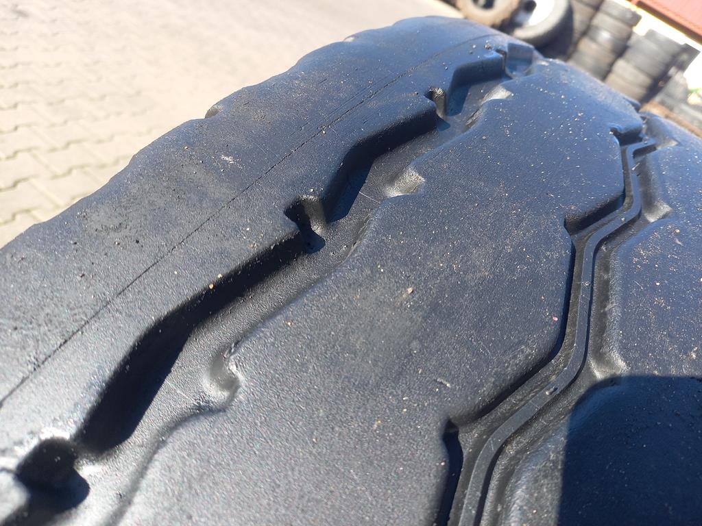 2x2 Opony używane ciężarowe 13R22.5 MICHELIN XWORKS 800zł C2827 - obrazek 8