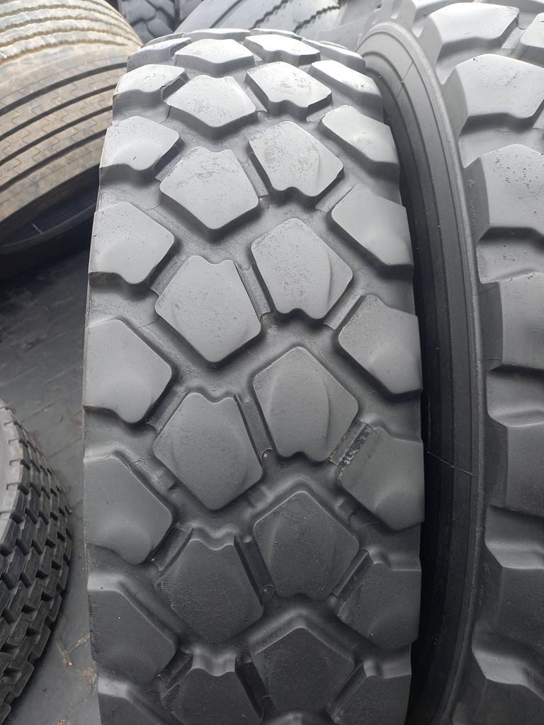 2x Opona używana ciężarowa 255/100R16 9.00R16 MICHELIN XZL 280zł C2834 - obrazek 4