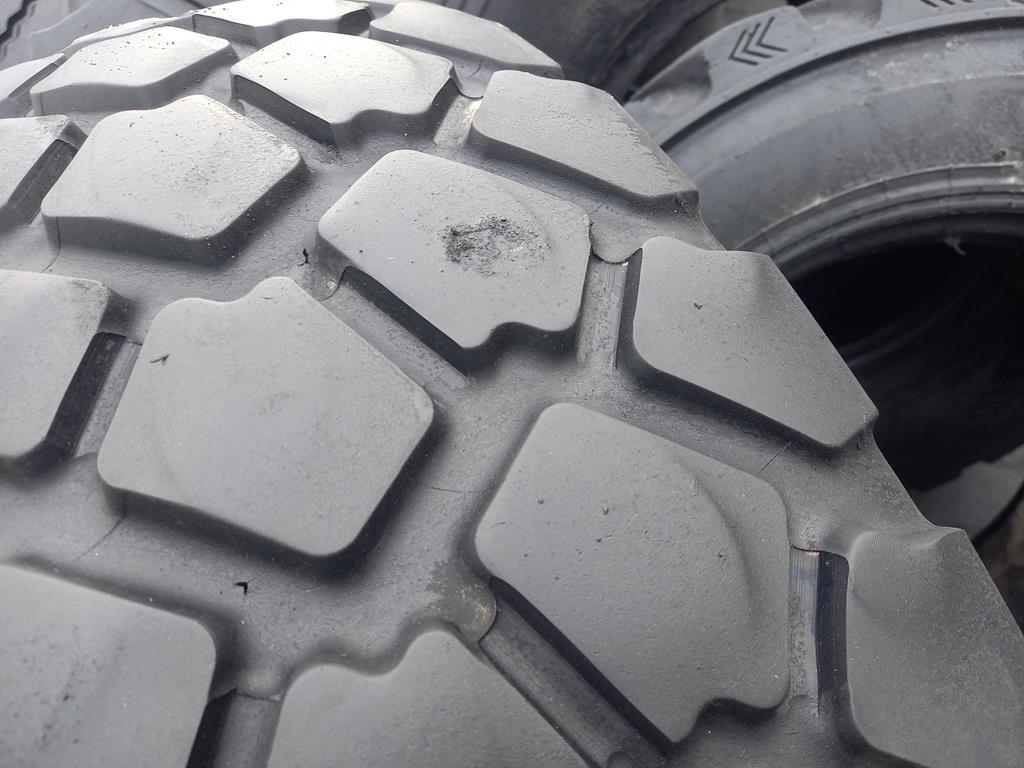 2x Opona używana ciężarowa 255/100R16 9.00R16 MICHELIN XZL 280zł C2834 - obrazek 7